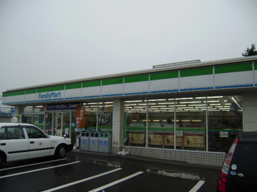 Convenience store. 657m to FamilyMart Saijo Higashiten (convenience store)