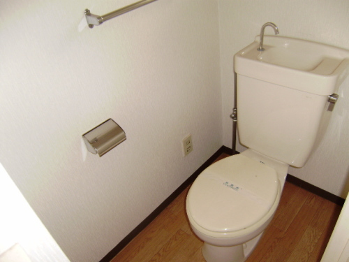 Toilet. Calm space (^^)