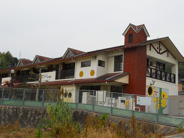 kindergarten ・ Nursery. Hataka nursery school (kindergarten ・ 482m to the nursery)