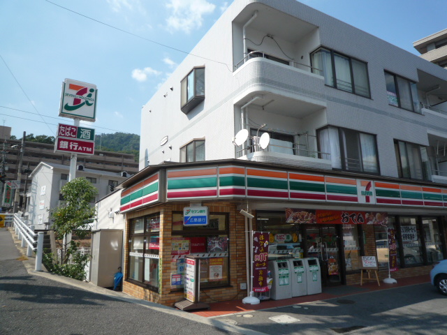Convenience store. 380m to Seven-Eleven Akinakano Higashiten (convenience store)