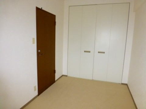 Living and room.  ☆ cross ・ Was Mashi carpet the entire re-covering ☆