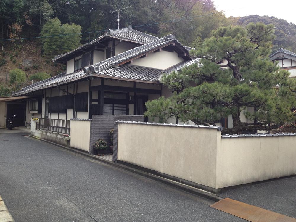 Local appearance photo. Pure Japanese-style building.