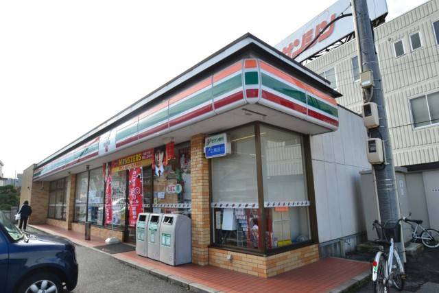 Convenience store. Seven-Eleven Hiroshima Kabeminami 4-chome up (convenience store) 208m