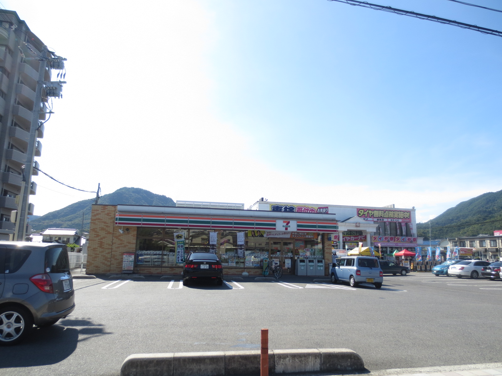 Convenience store. Seven-Eleven Hiroshima Kabe bypass store up (convenience store) 692m