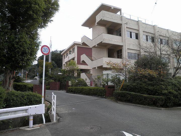 Junior high school. 3177m to Hiroshima City Goyang junior high school