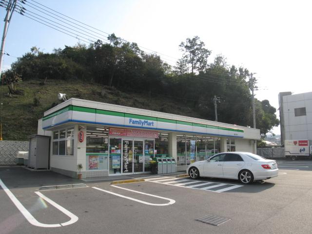Convenience store. 536m to FamilyMart Fukuda seven-chome