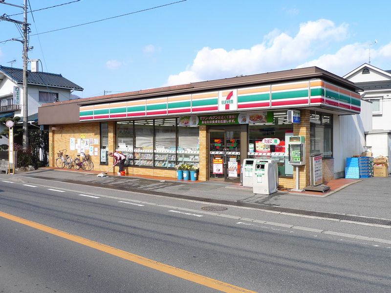 Convenience store. 1060m to Seven-Eleven (convenience store)