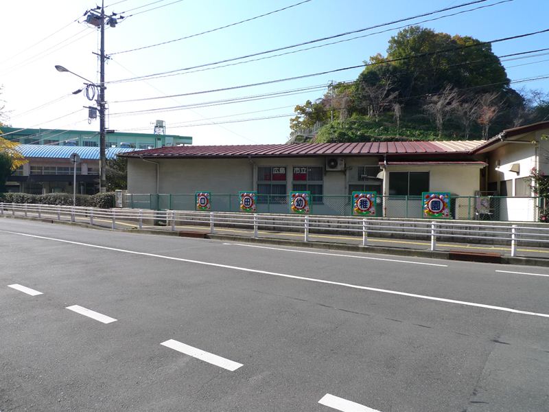 kindergarten ・ Nursery. Kuchida nursery school (kindergarten ・ 1320m to the nursery)