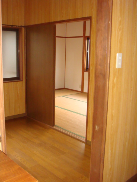 Living and room. Western-style room is between continue Japanese-style