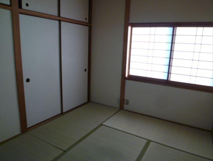 Non-living room. Second floor of the Japanese-style room is between 6 Pledge. It is hot settle one room