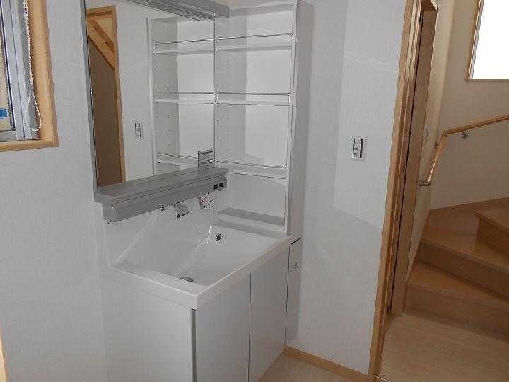 Wash basin, toilet