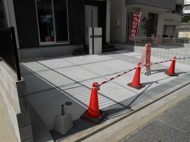 Parking lot