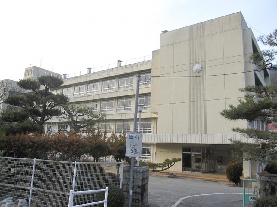 Primary school. 1561m to Hiroshima Tatsukari Ogawa Elementary School