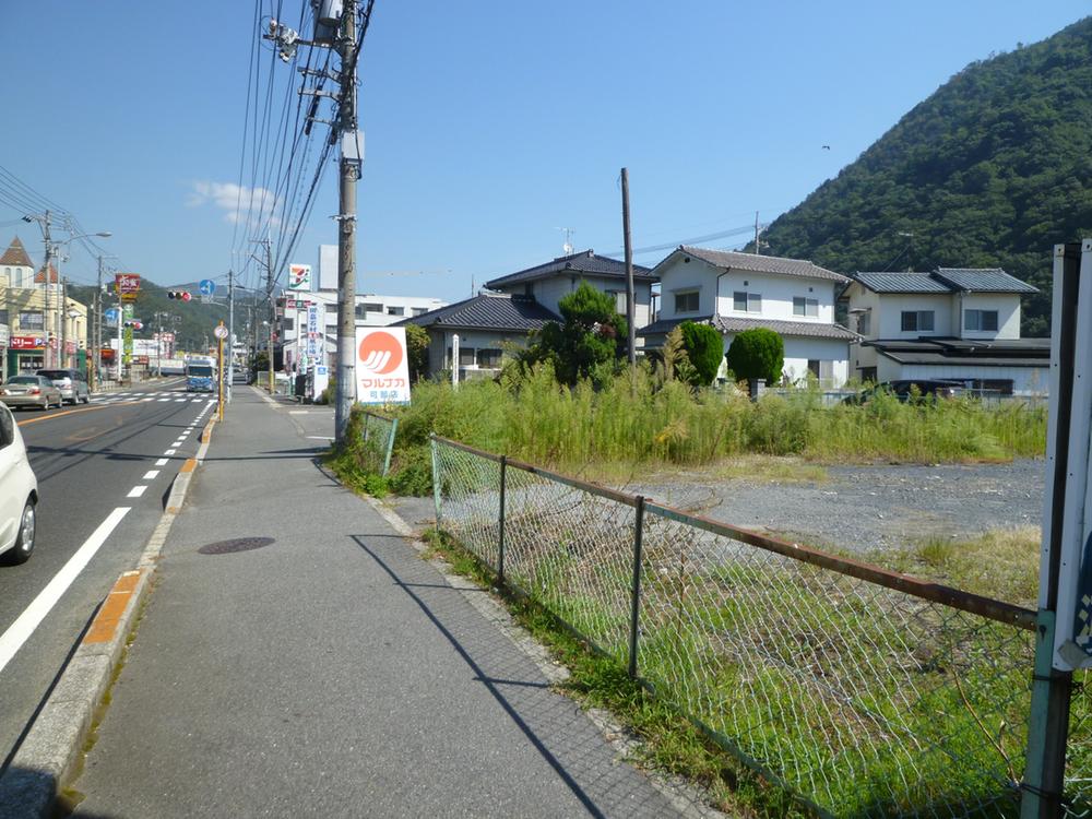 Local photos, including front road. Front road national highway is 54 highway and local