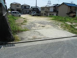 Local land photo. Local (May 2013) shooting frontage also widely, 100 square meters or more. 