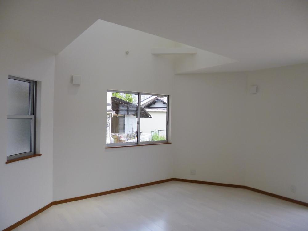 Living. (June 2013) Shooting