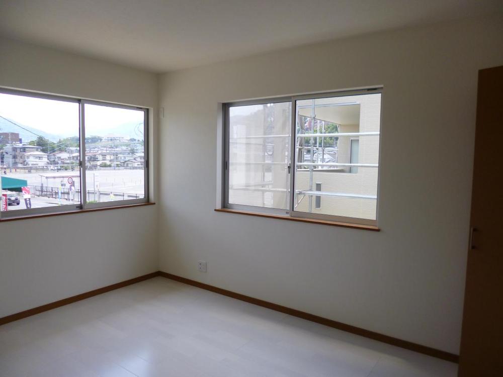 Non-living room. (June 2013) Shooting