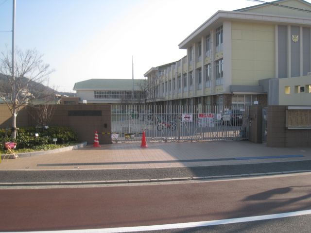 Primary school. 583m to Hiroshima Municipal Higashino elementary school (elementary school)