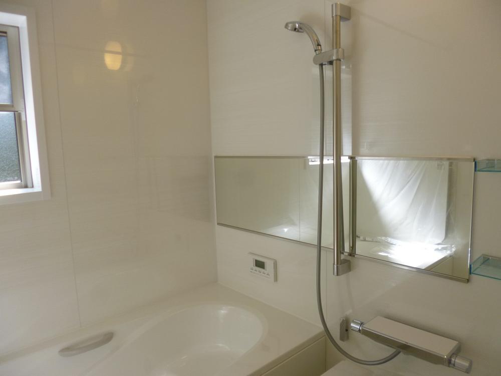 Bathroom. (September 2013) Shooting