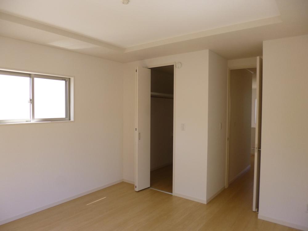 Non-living room. (September 2013) Shooting