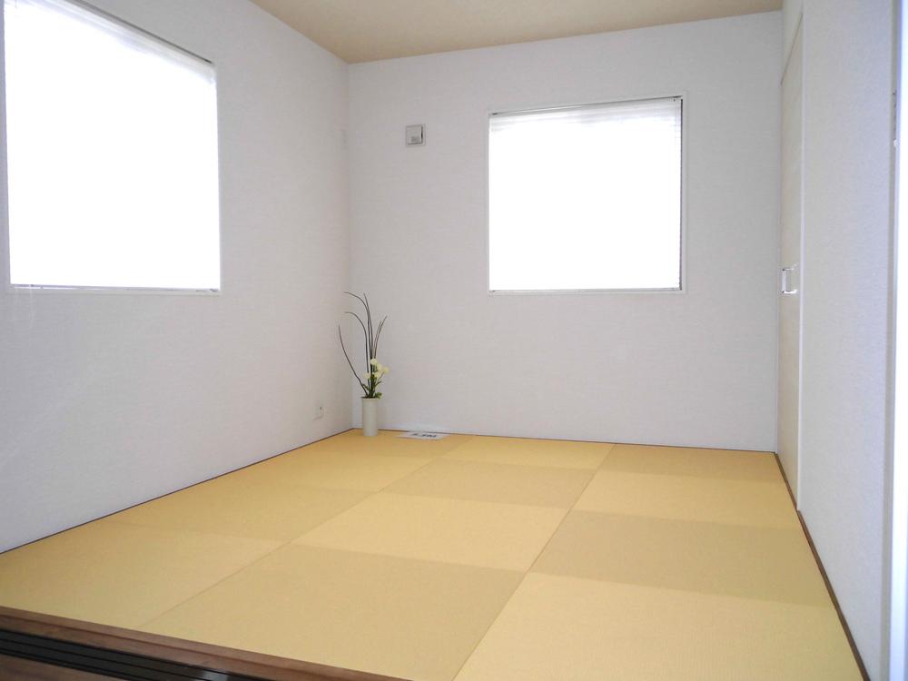 Non-living room. Unwind calm space. Living and led the Ryukyu tatami Japanese-style  No.7-3