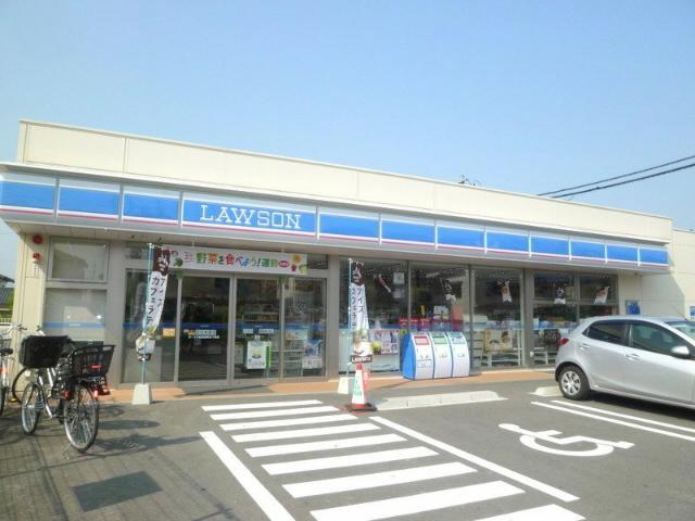 Convenience store. 713m until Lawson Hiroshima Natsuka five-chome