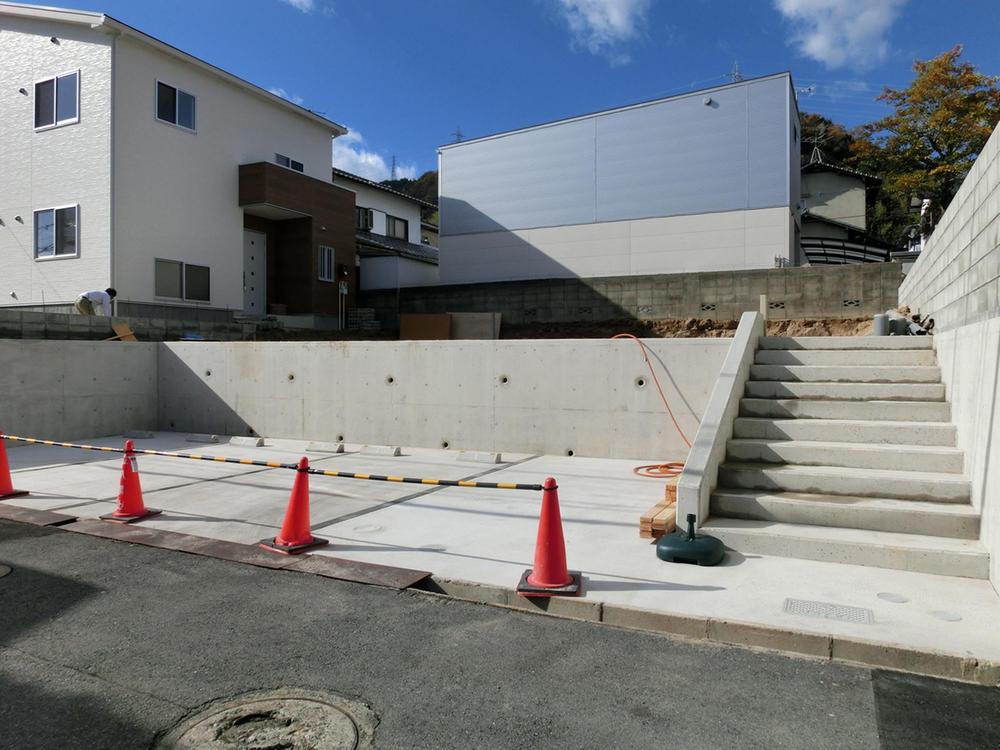 Local appearance photo. Local (11 May 2013) Shooting