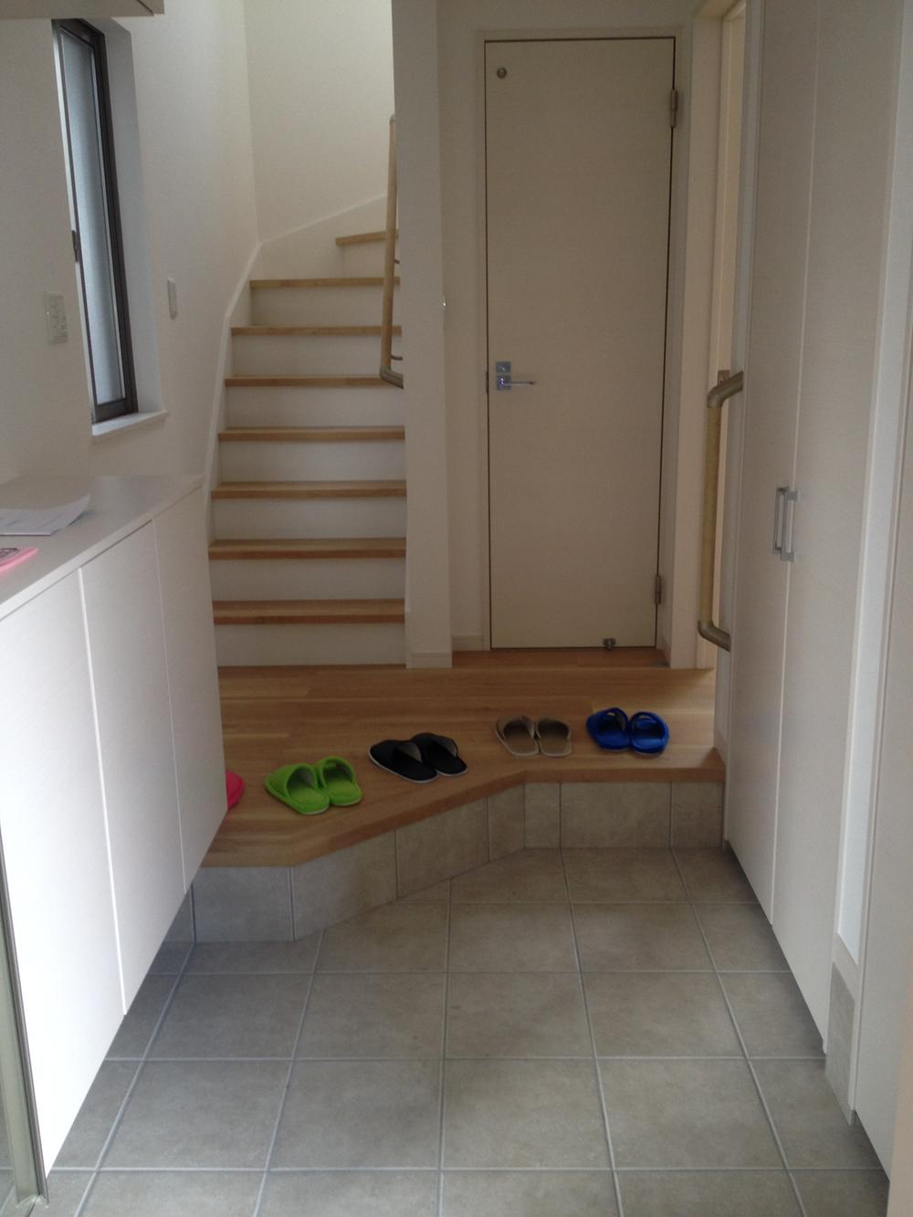 Entrance. Spacious entrance