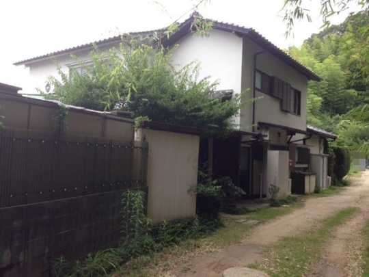 Local appearance photo. It is the appearance of the Property.