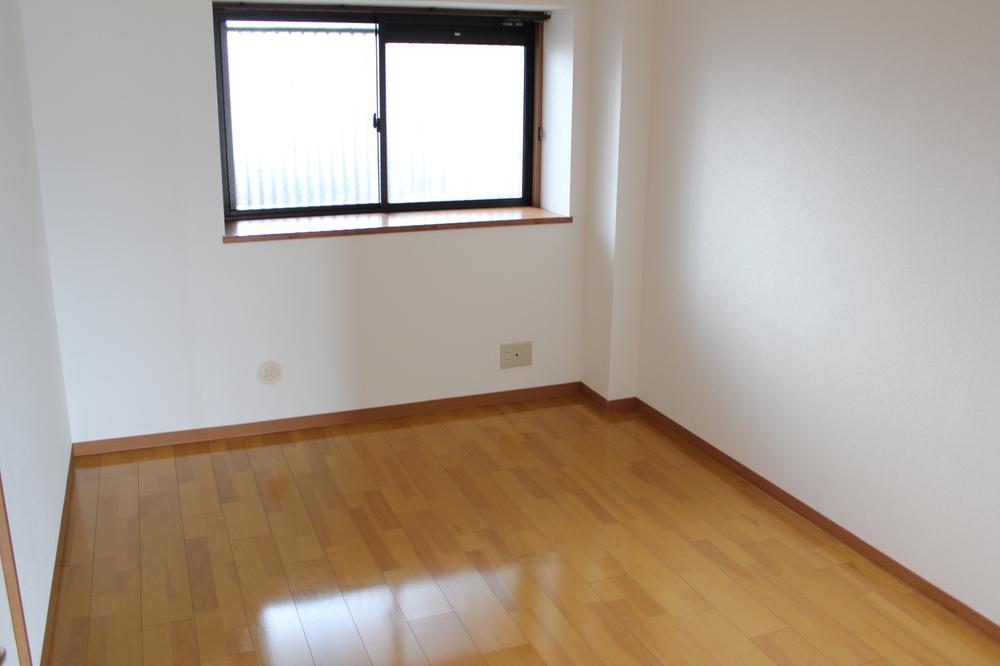 Non-living room. Local interior