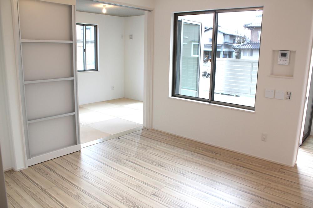 Other local.  ※ It is a photograph of our company of the same type Property. There is the case that in fact a somewhat different. 