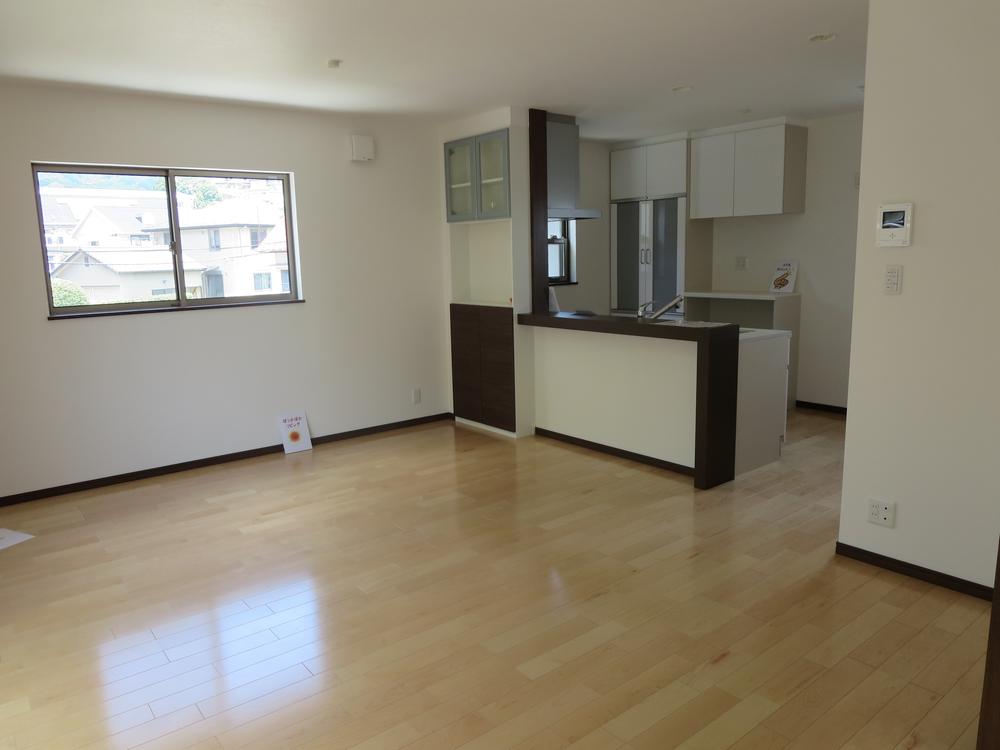 Living. 17.4 tatami LDK