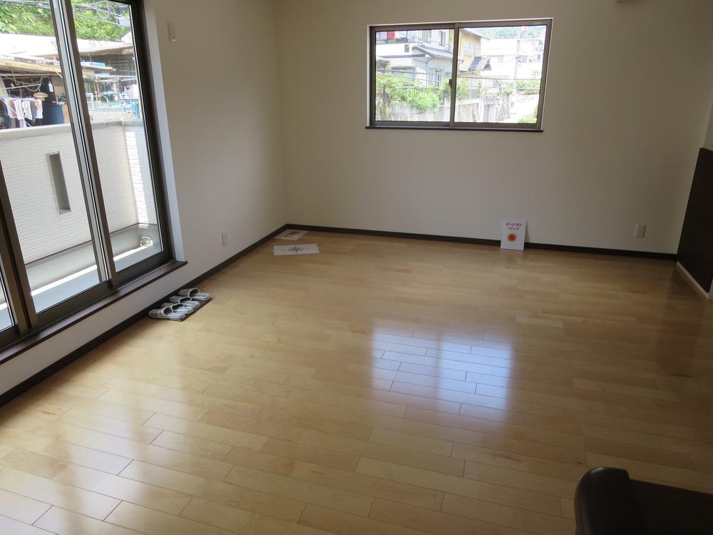 Living. 2013 July shooting