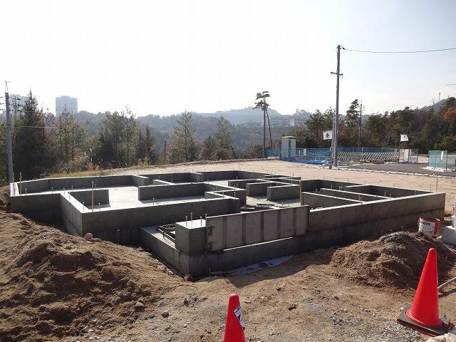 Other local. 2013.12.5 shooting It began foundation work