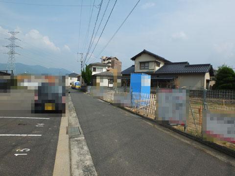 Local photos, including front road. September 14, shooting