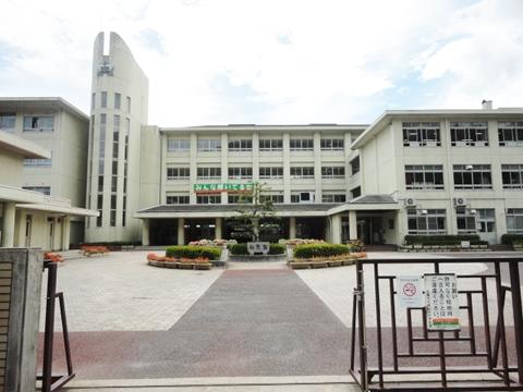 Junior high school. Shiroyama to North Junior High School 2921m