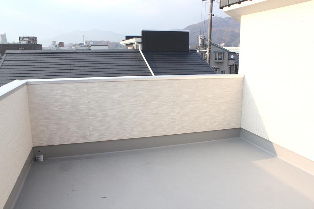 Balcony. Washing also of futon is also a lot Hoseru balcony. 