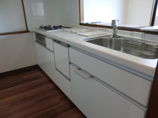 Kitchen. 2013 October shooting