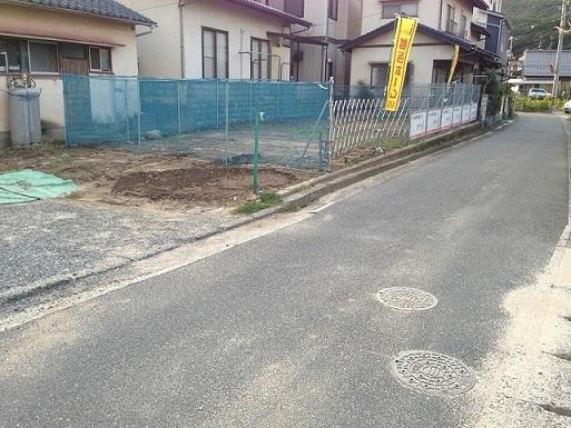 Local photos, including front road. Local (September 2013) Shooting