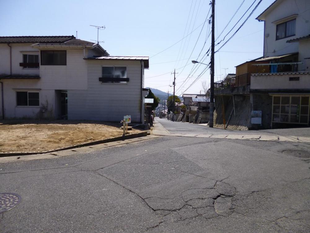 Local photos, including front road. (July 2013) Shooting