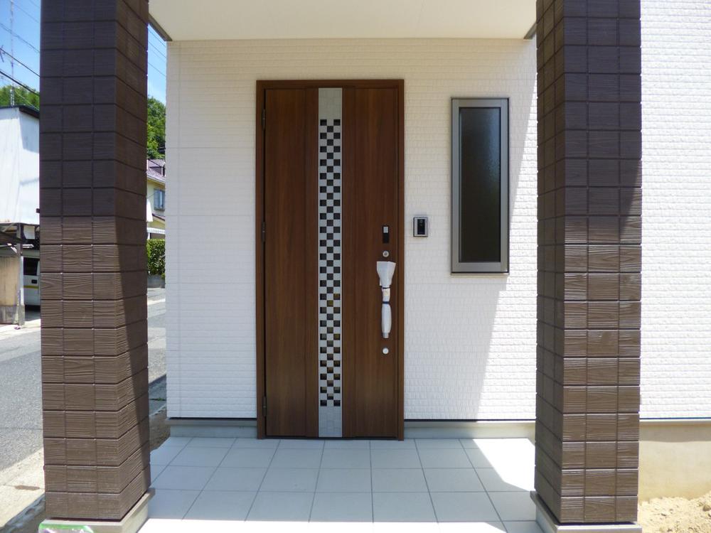 Entrance. (July 2013) Shooting