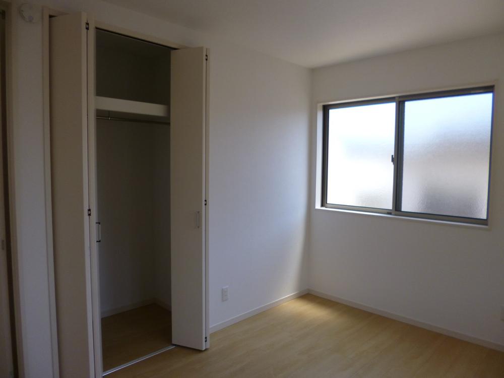 Non-living room. (July 2013) Shooting