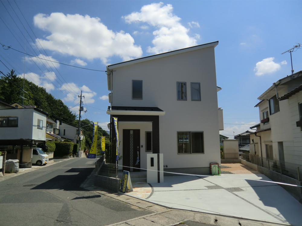 Local appearance photo. Was building completed. Appearance was based on white house will feel even greater. 