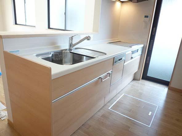 Same specifications photo (kitchen). Construction case easy care system kitchen of Leroux Deer Series