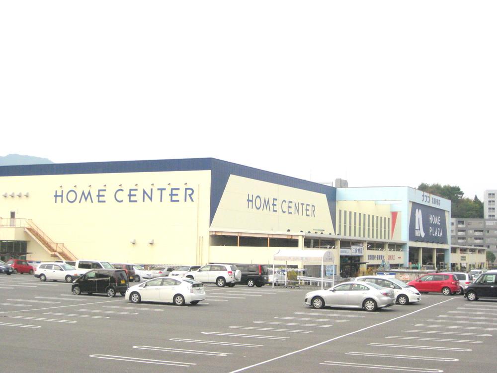 Home center. 579m to Ho Mupurazanafuko westerly Xindu shop