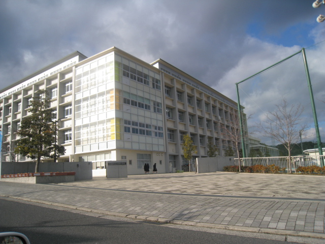 Junior high school. 1064m to Hiroshima City Museum of Otsuka junior high school (junior high school)