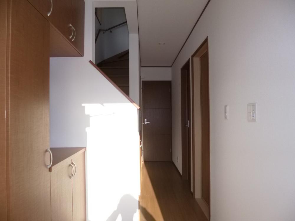 Entrance. (December 2013) Shooting