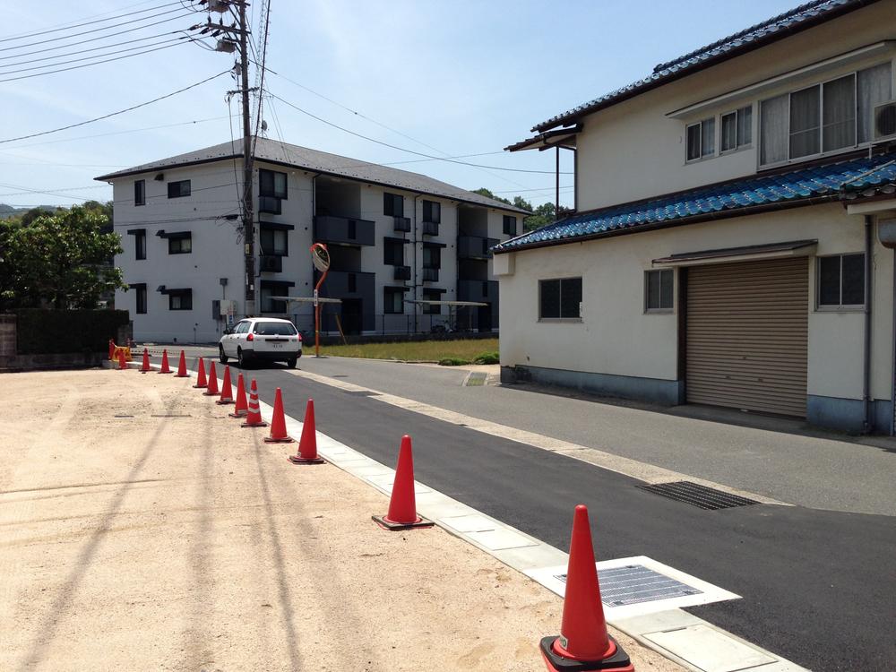 Local photos, including front road. Local (June 2013) Shooting