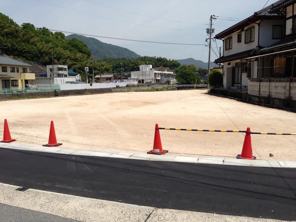 Local photos, including front road. Local (June 2013) Shooting