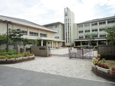 Junior high school. Shiroyama to North Junior High School 2489m